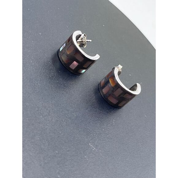 Vintage Sterling Silver 925 Inlaid Mother of Pearl Half Hoop Huggie Earrings - Picture 11 of 11